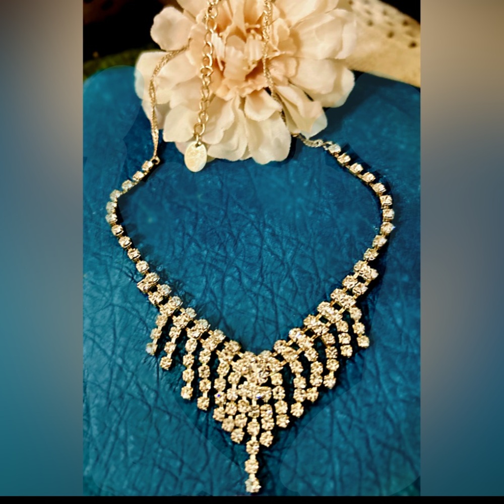 Rhinestone Fringe Necklace - Women Jewelry - Picture 3 of 8